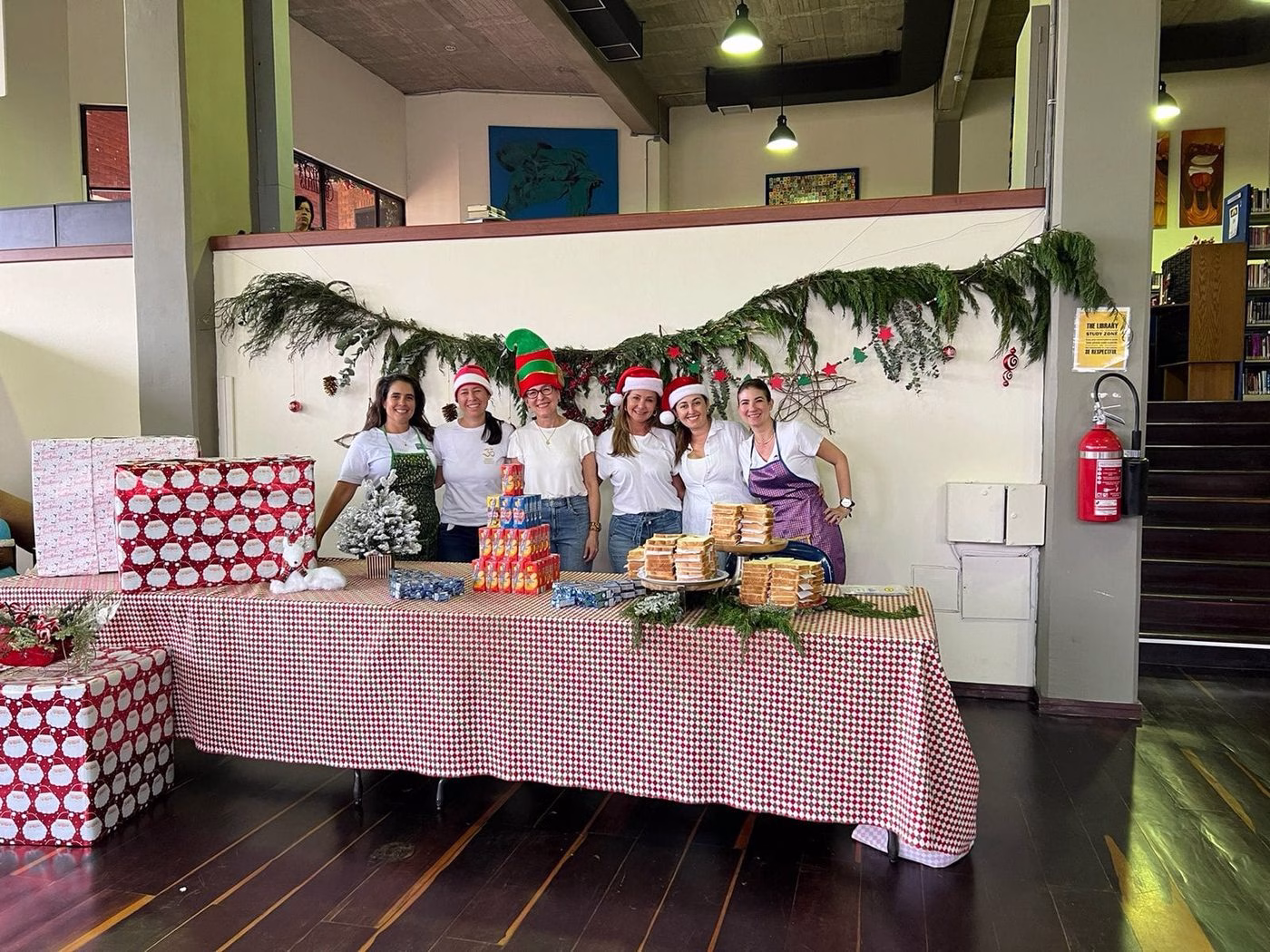 Equipo de mamás organizadoras del evento